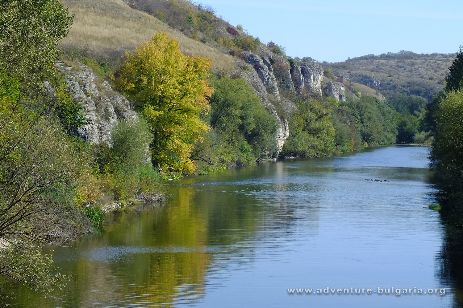 
Река Искър при село Царевец
