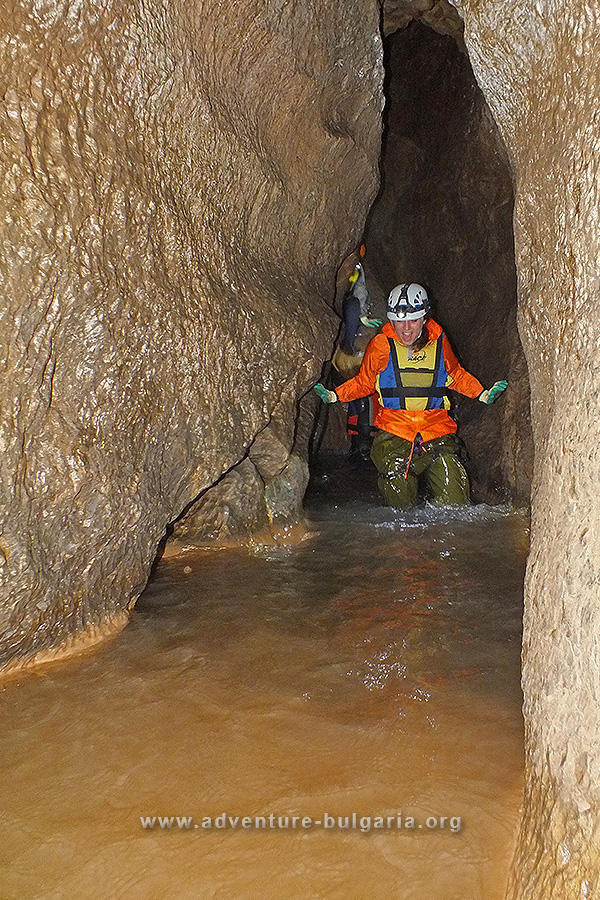Temnata Dupka Cave, Kalotina, Bulgaria